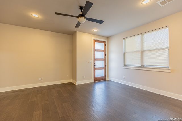 130 Rose Ln Unit 202, San Antonio, TX 78212