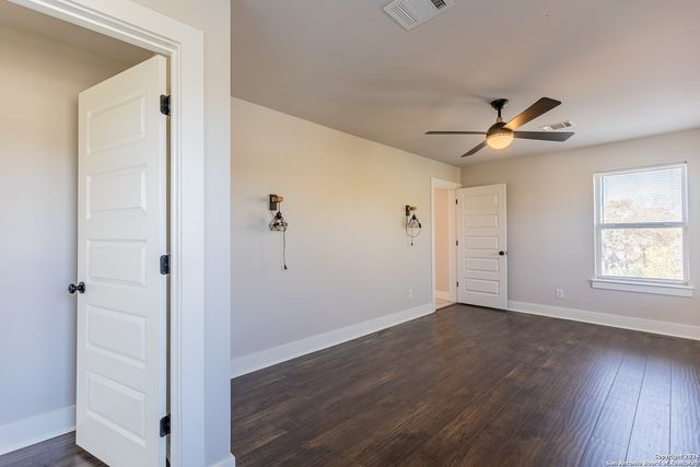 130 Rose Ln Unit 202, San Antonio, TX 78212