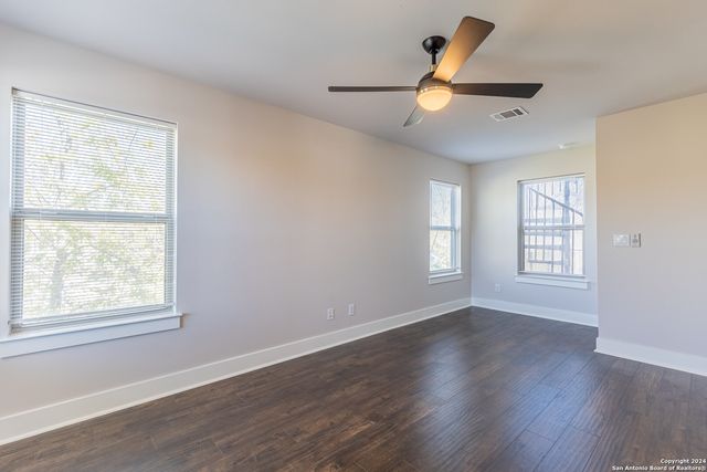 130 Rose Ln Unit 202, San Antonio, TX 78212