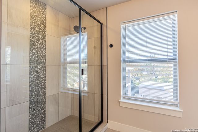 130 Rose Ln Unit 202, San Antonio, TX 78212