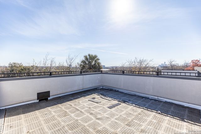 130 Rose Ln Unit 202, San Antonio, TX 78212