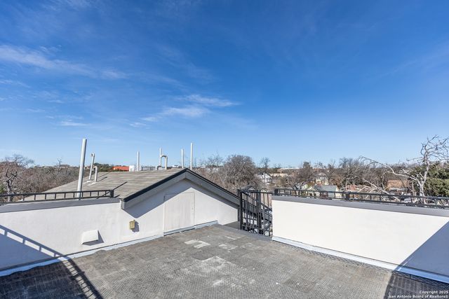 130 Rose Ln Unit 202, San Antonio, TX 78212
