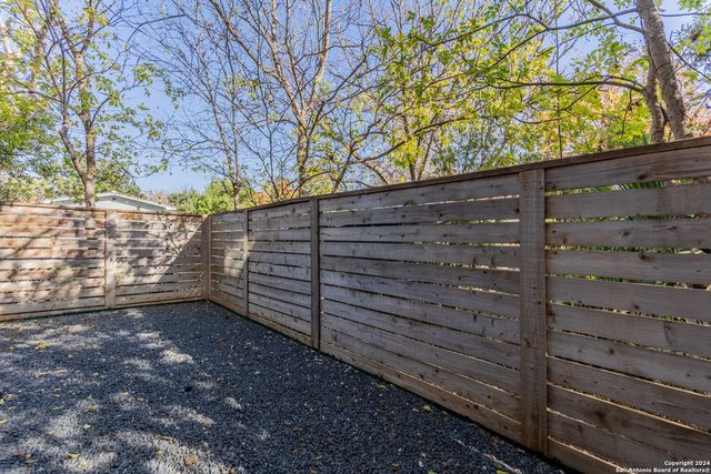 130 Rose Ln Unit 202, San Antonio, TX 78212