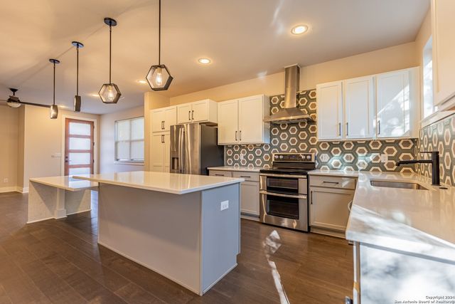 130 Rose Ln Unit 202, San Antonio, TX 78212