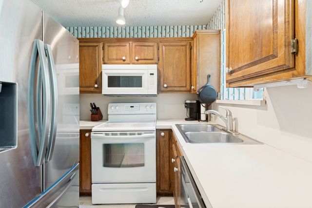7410 Jessica Way, Rowlett, TX 75089
