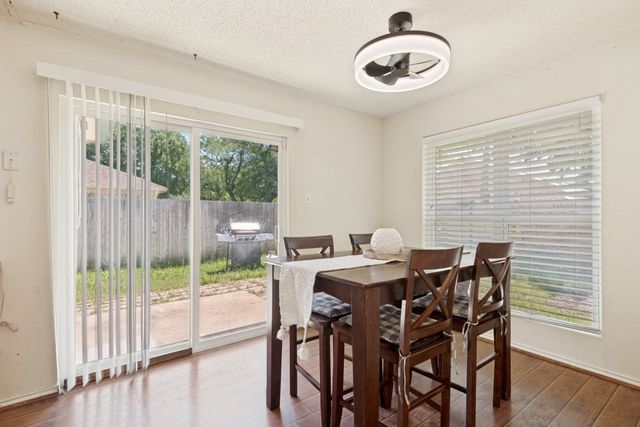7410 Jessica Way, Rowlett, TX 75089
