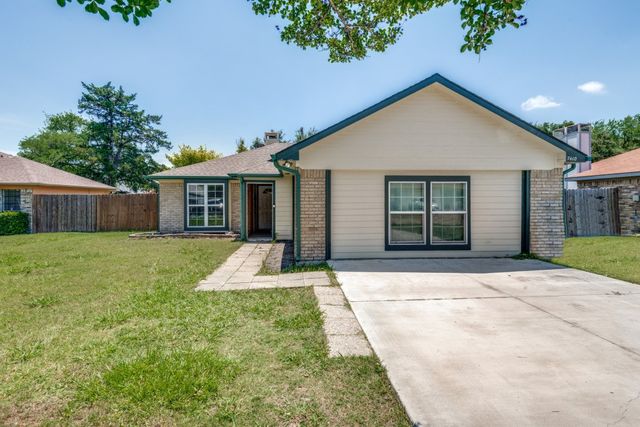 7410 Jessica Way, Rowlett, TX 75089