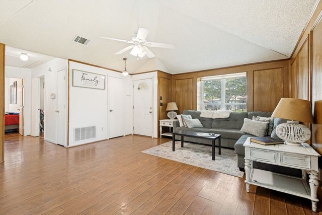 7410 Jessica Way, Rowlett, TX 75089