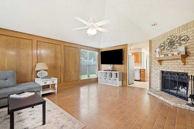 7410 Jessica Way, Rowlett, TX 75089