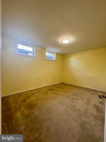 10216 PROVINCETOWN CT, Fairfax, VA 22032