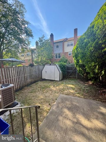 10216 PROVINCETOWN CT, Fairfax, VA 22032