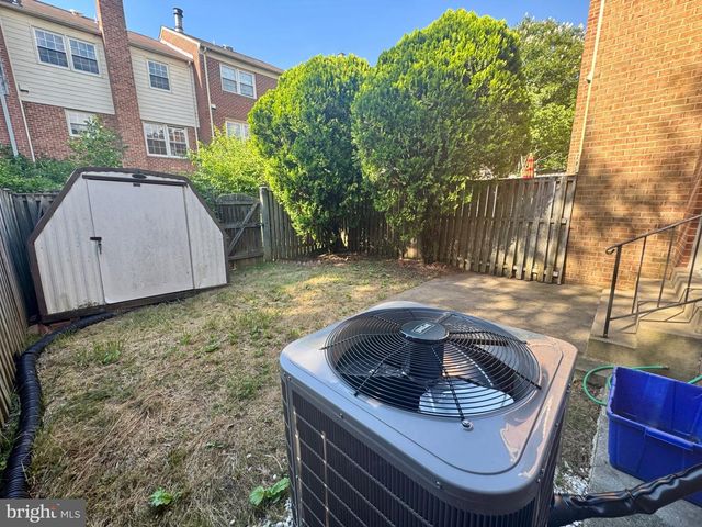 10216 PROVINCETOWN CT, Fairfax, VA 22032