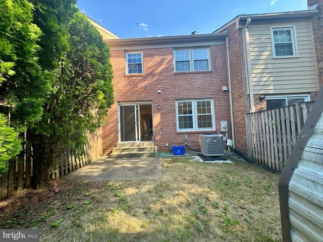 10216 PROVINCETOWN CT, Fairfax, VA 22032