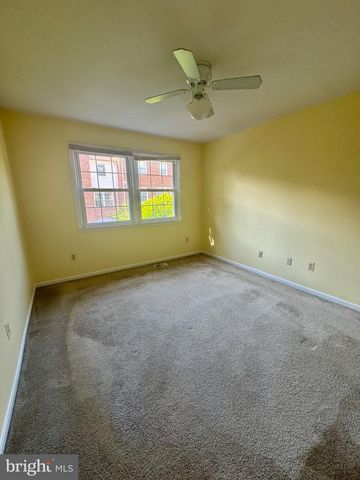 10216 PROVINCETOWN CT, Fairfax, VA 22032