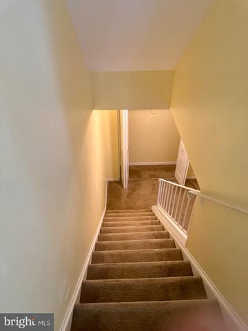 10216 PROVINCETOWN CT, Fairfax, VA 22032