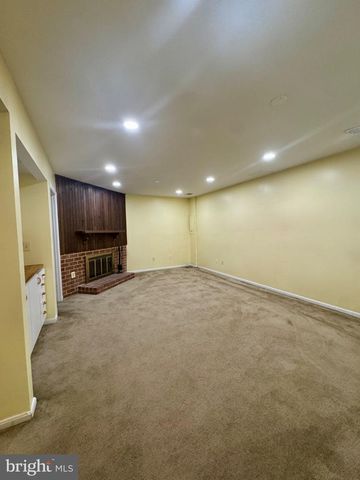 10216 PROVINCETOWN CT, Fairfax, VA 22032
