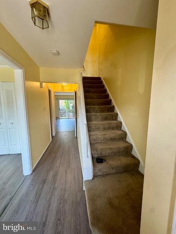 10216 PROVINCETOWN CT, Fairfax, VA 22032