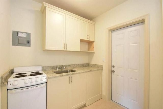 3000 Broadway C, West Palm Beach, FL 33407