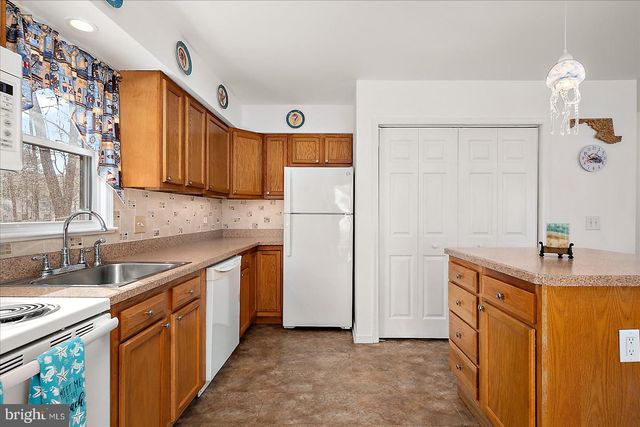 7 STARBOARD CT, Ocean Pines, MD 21811