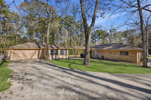 10505 Champion Village Drive, Conroe, TX 77303