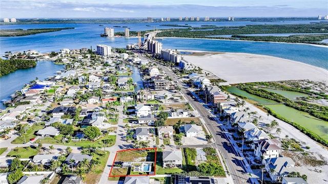 7950 Buccaneer DR, Fort Myers Beach, FL 33931