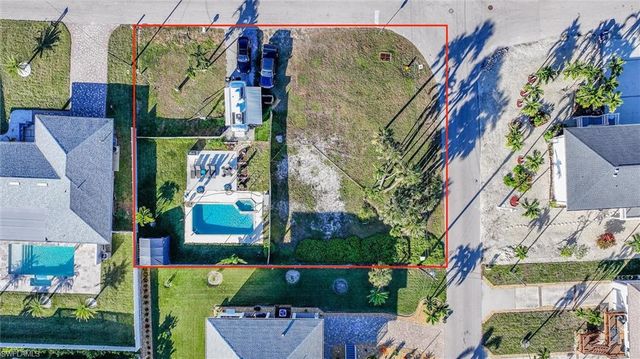 7950 Buccaneer DR, Fort Myers Beach, FL 33931