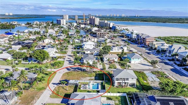 7950 Buccaneer DR, Fort Myers Beach, FL 33931