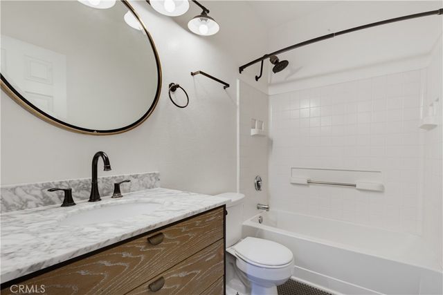 555 Maine Avenue 207, Long Beach, CA 90802