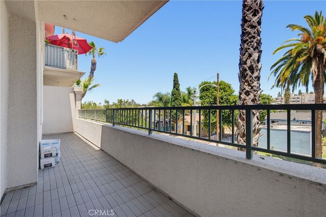 555 Maine Avenue 207, Long Beach, CA 90802