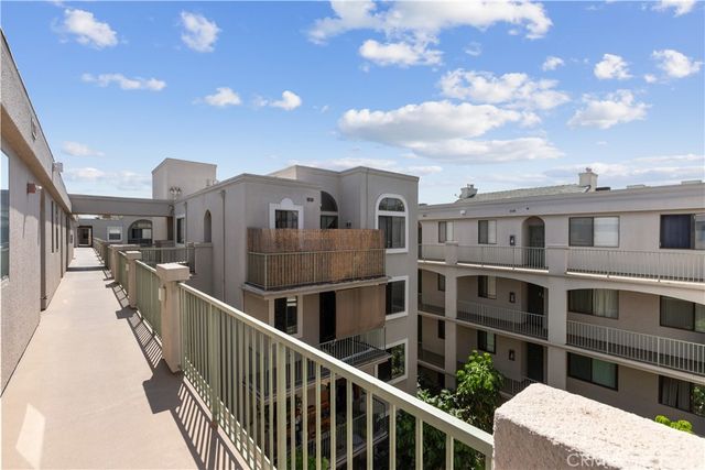555 Maine Avenue 207, Long Beach, CA 90802