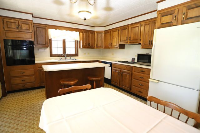 1074 VT RT 100, Westfield, VT 05874
