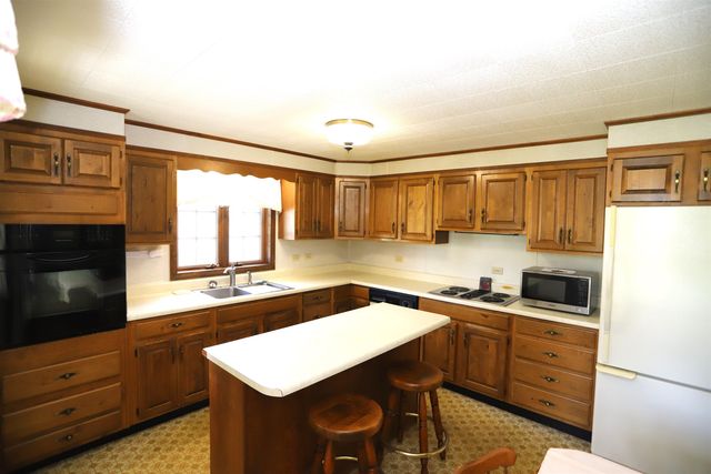 1074 VT RT 100, Westfield, VT 05874