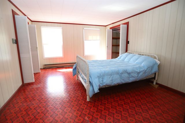 1074 VT RT 100, Westfield, VT 05874