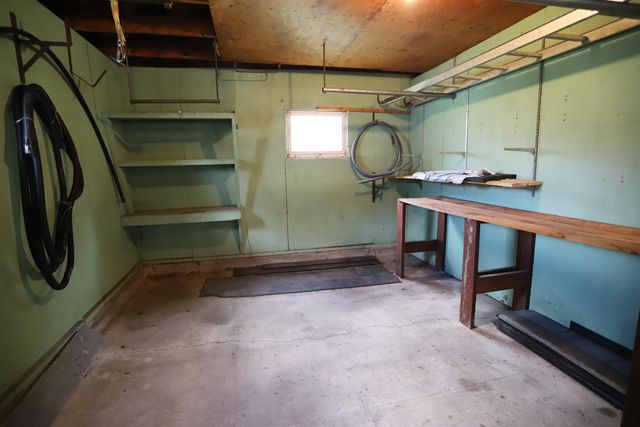 1074 VT RT 100, Westfield, VT 05874