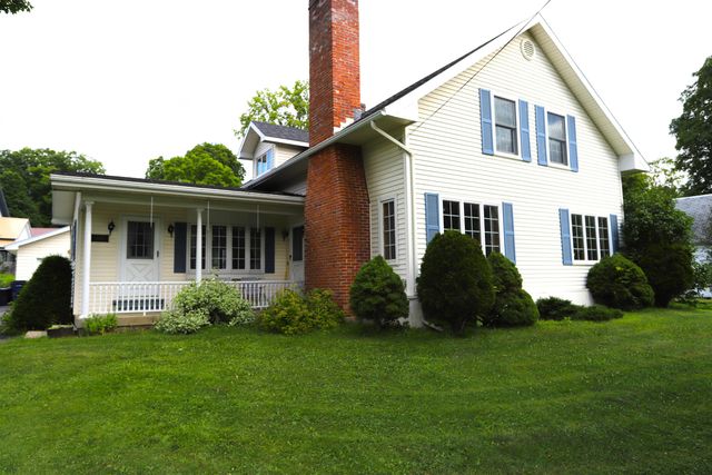 1074 VT RT 100, Westfield, VT 05874