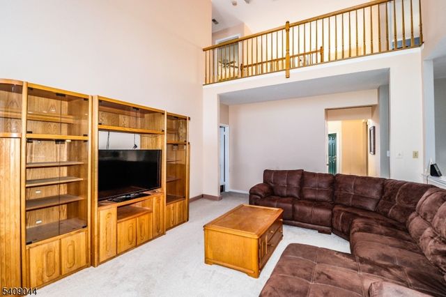 6 Bering Way, Franklin Twp., NJ 08873