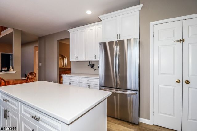 6 Bering Way, Franklin Twp., NJ 08873