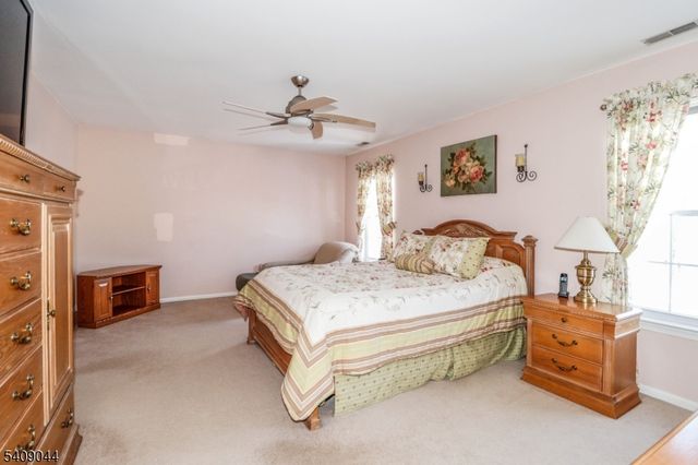 6 Bering Way, Franklin Twp., NJ 08873