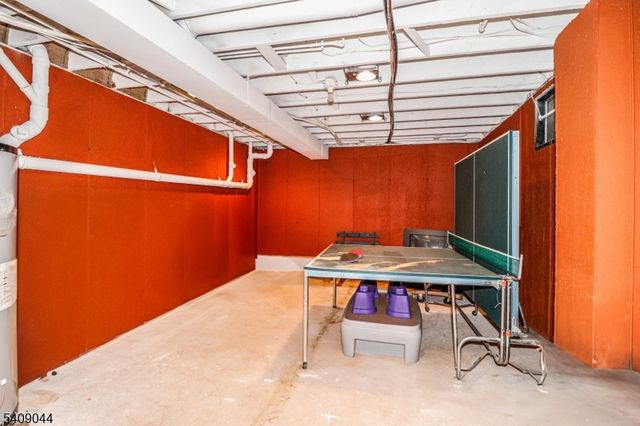 6 Bering Way, Franklin Twp., NJ 08873