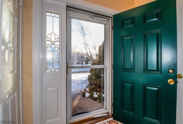 6 Bering Way, Franklin Twp., NJ 08873