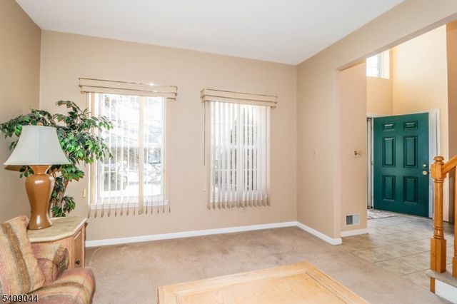 6 Bering Way, Franklin Twp., NJ 08873