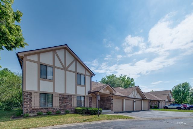 1232 Knottingham Court 2B, Schaumburg, IL 60193