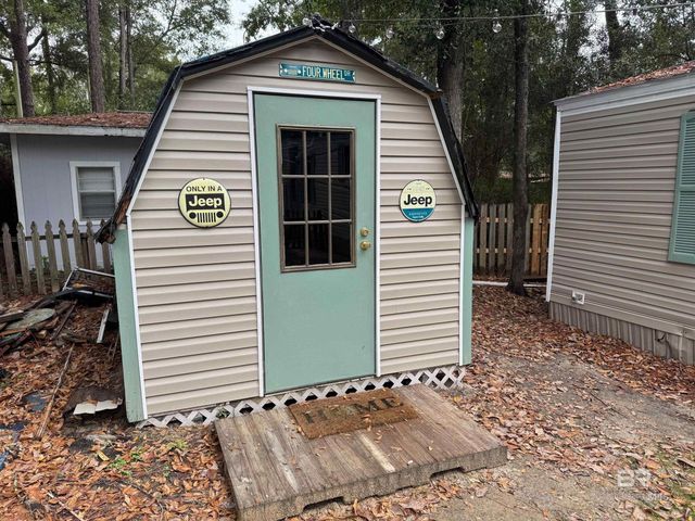 1561 Valencia Drive, Lillian, AL 36549