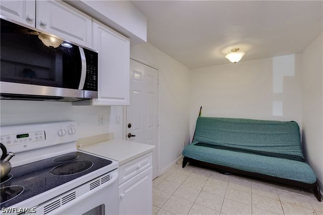 25080 Peacock LN 102, Naples, FL 34114