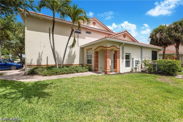 25080 Peacock LN 102, Naples, FL 34114
