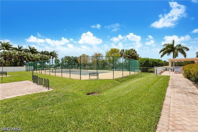 25080 Peacock LN 102, Naples, FL 34114