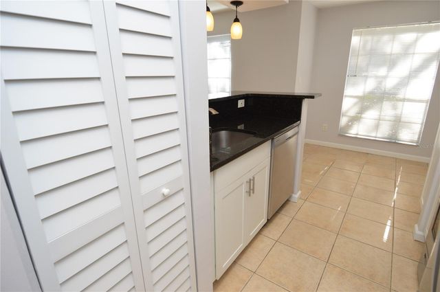 8609 MALLARD RESERVE DRIVE 101, Tampa, FL 33614