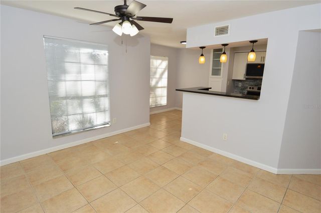 8609 MALLARD RESERVE DRIVE 101, Tampa, FL 33614