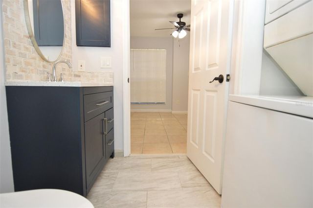 8609 MALLARD RESERVE DRIVE 101, Tampa, FL 33614