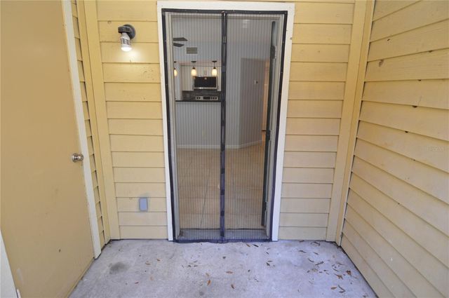 8609 MALLARD RESERVE DRIVE 101, Tampa, FL 33614